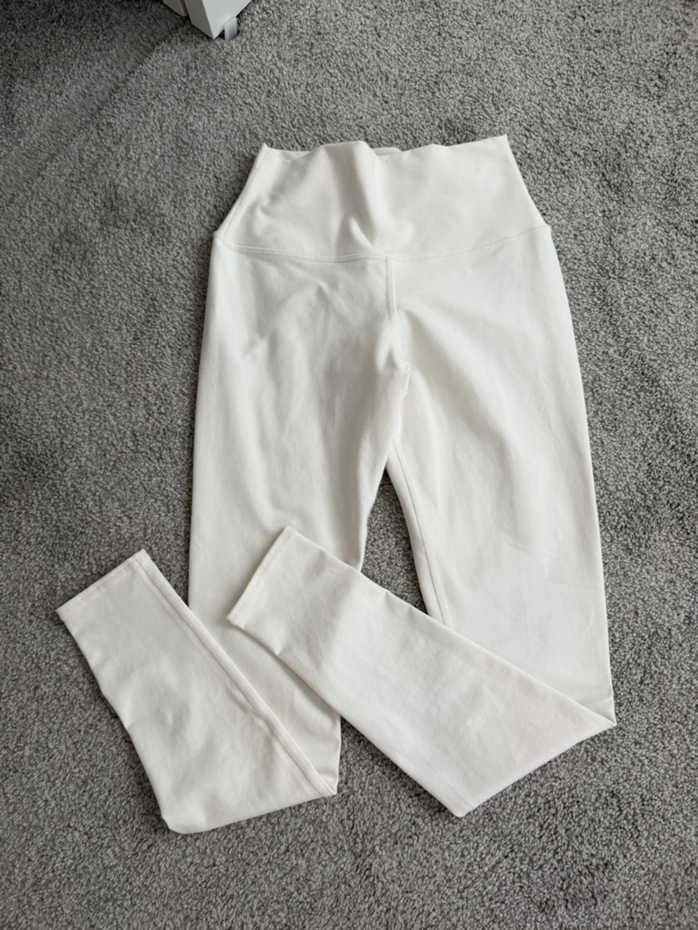 ALO Yoga Cream High-Waist Leggings